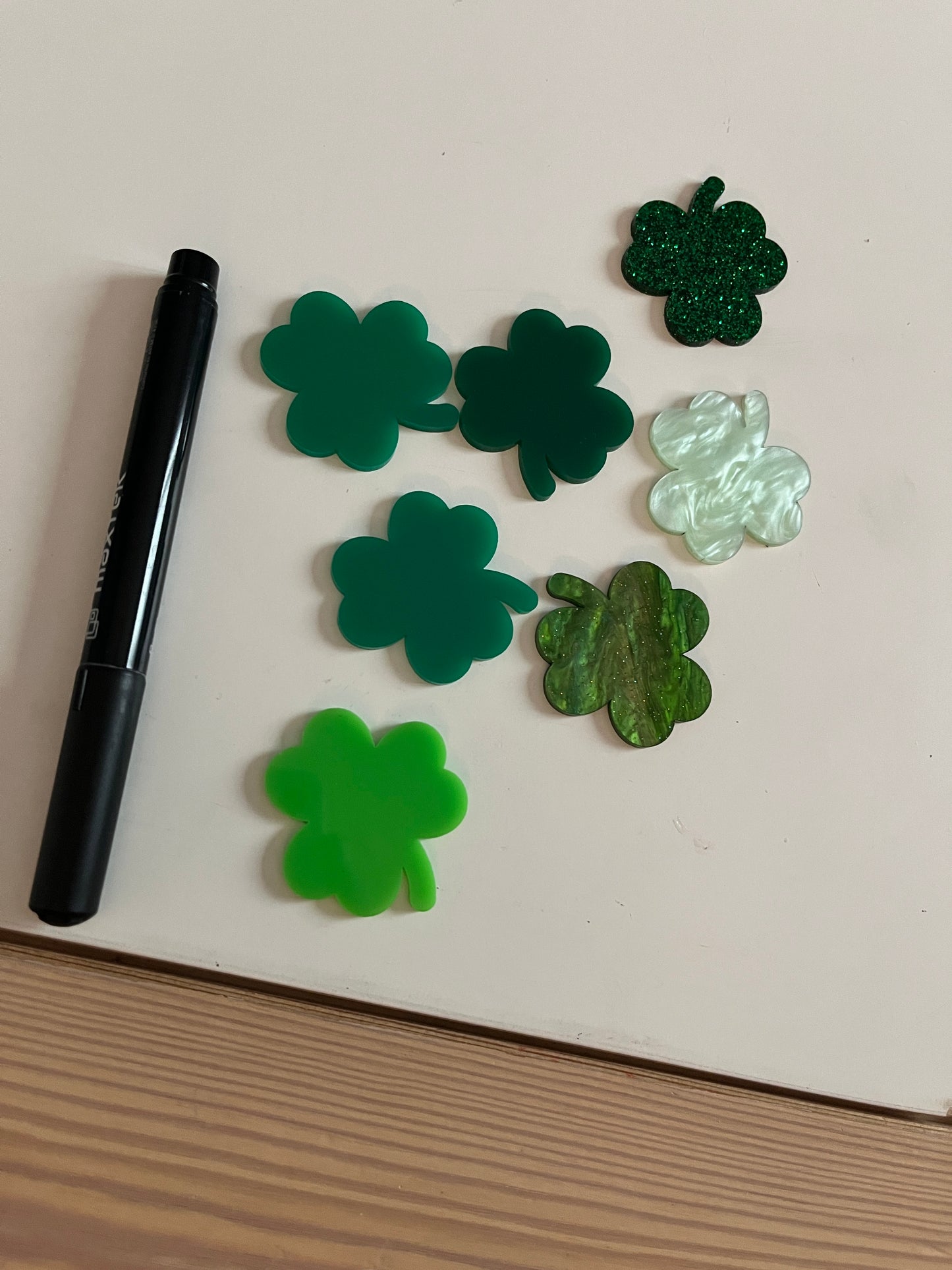 Little Dry Erasables - Small Clovers / Shamrocks