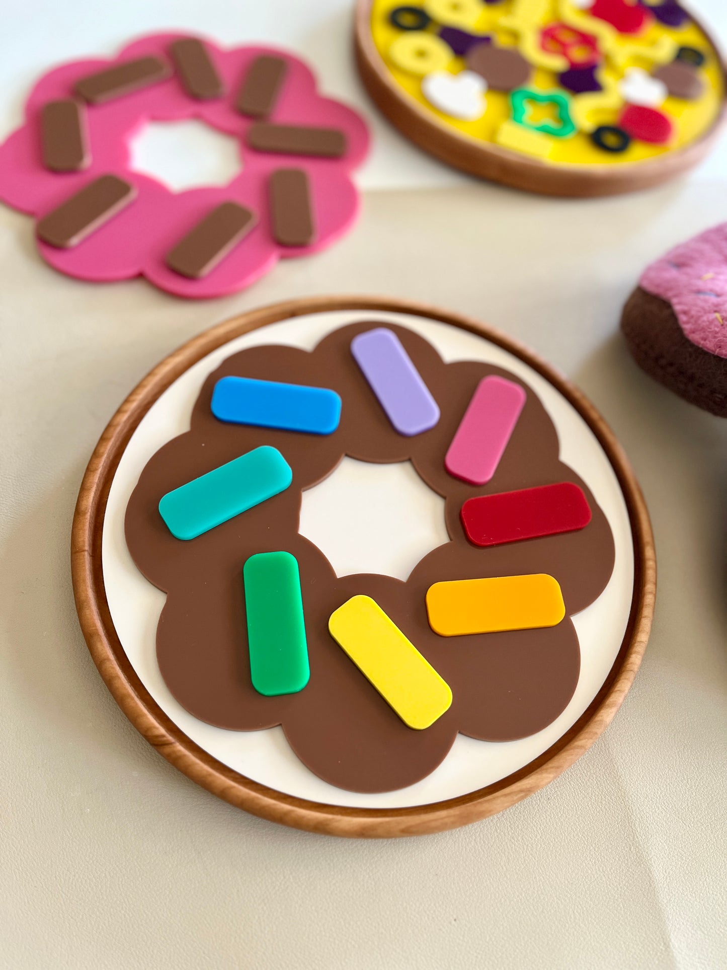 Large Circle Tray with Dry Erase Inserts / Basic Shape Plate