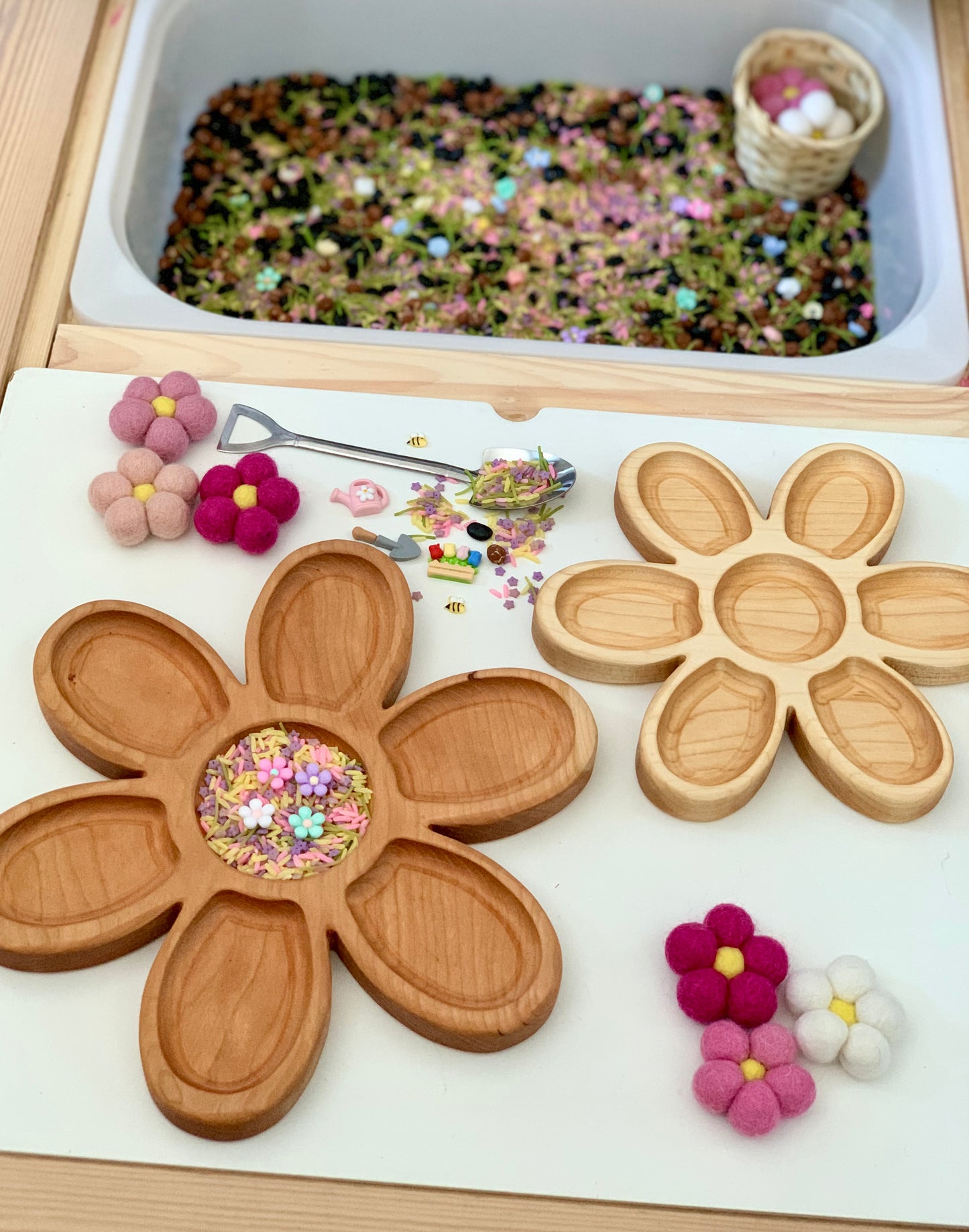 Daisy Flower Plates / Sensory Trays — 2 Sizes Available