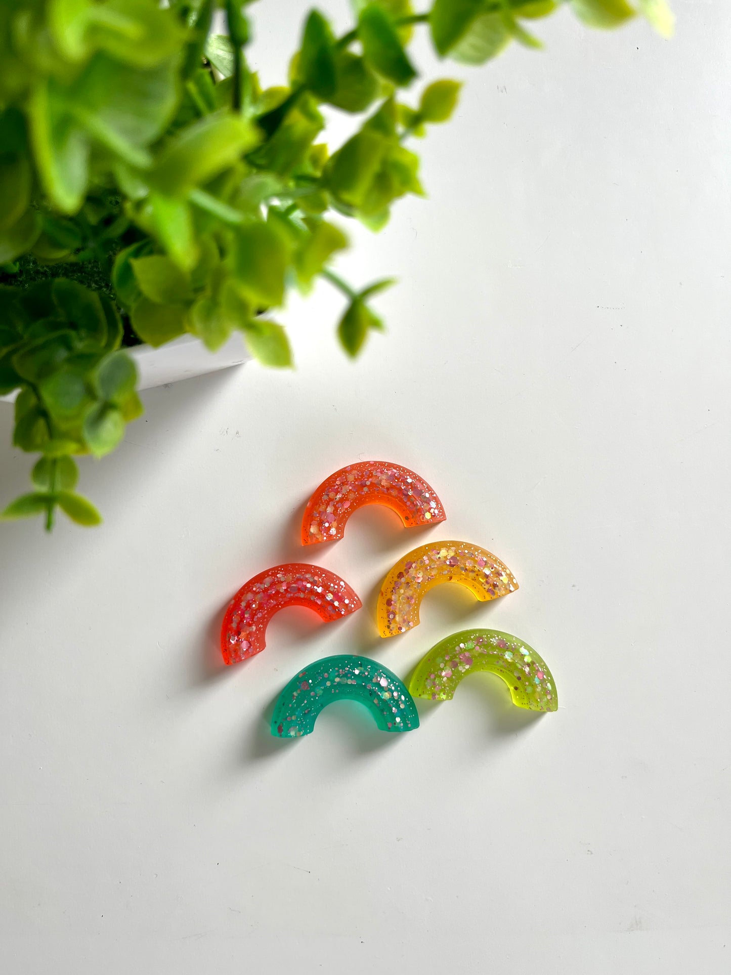 Mixed Rainbow Resin Loose Parts, Set of 5