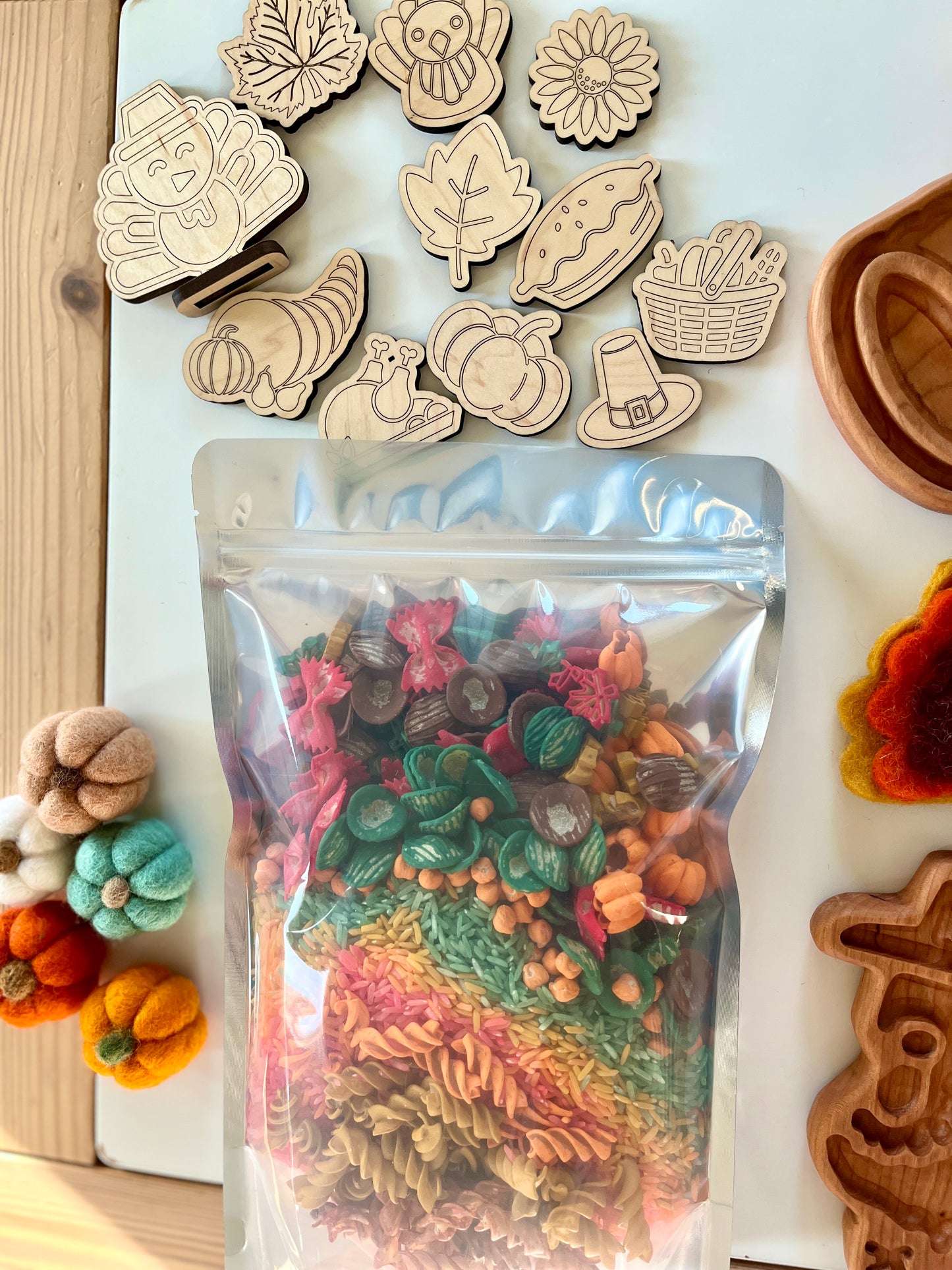 Thanksgiving Fun Filler Sensory Kit with 10 Wood Parts and Standing Turkey