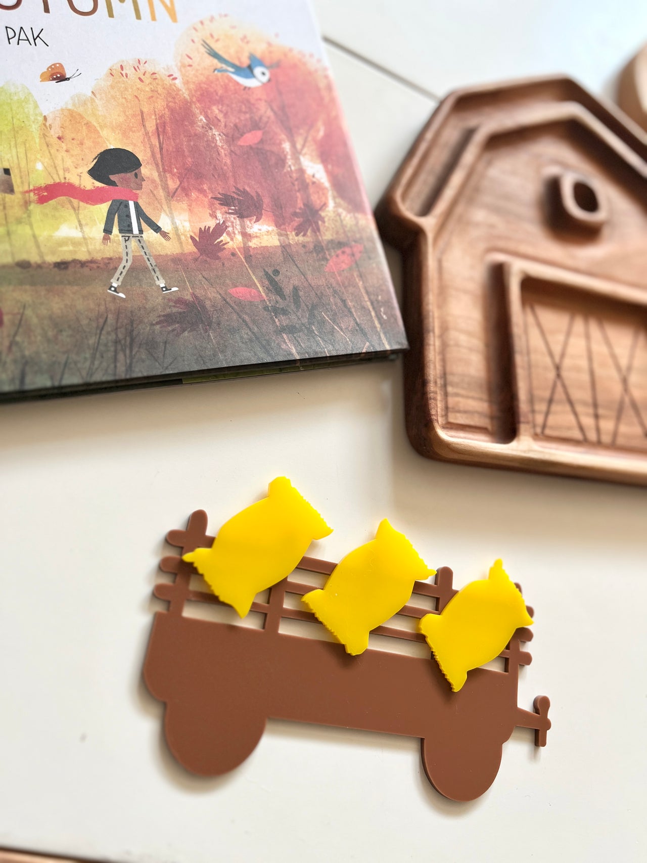 Little Dry Erasables - Wagon with Hay Bales