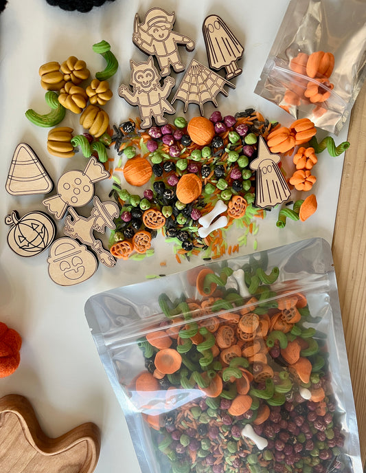 Halloween Fun Filler Sensory Kit with 10 Wood Parts