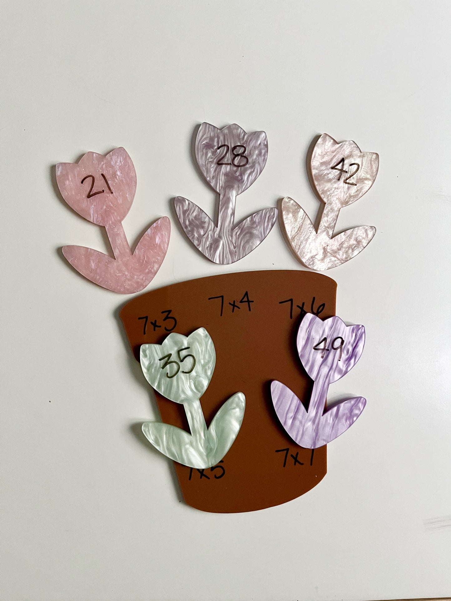 Little Dry Erasables - Large Pot with Marble Flowers