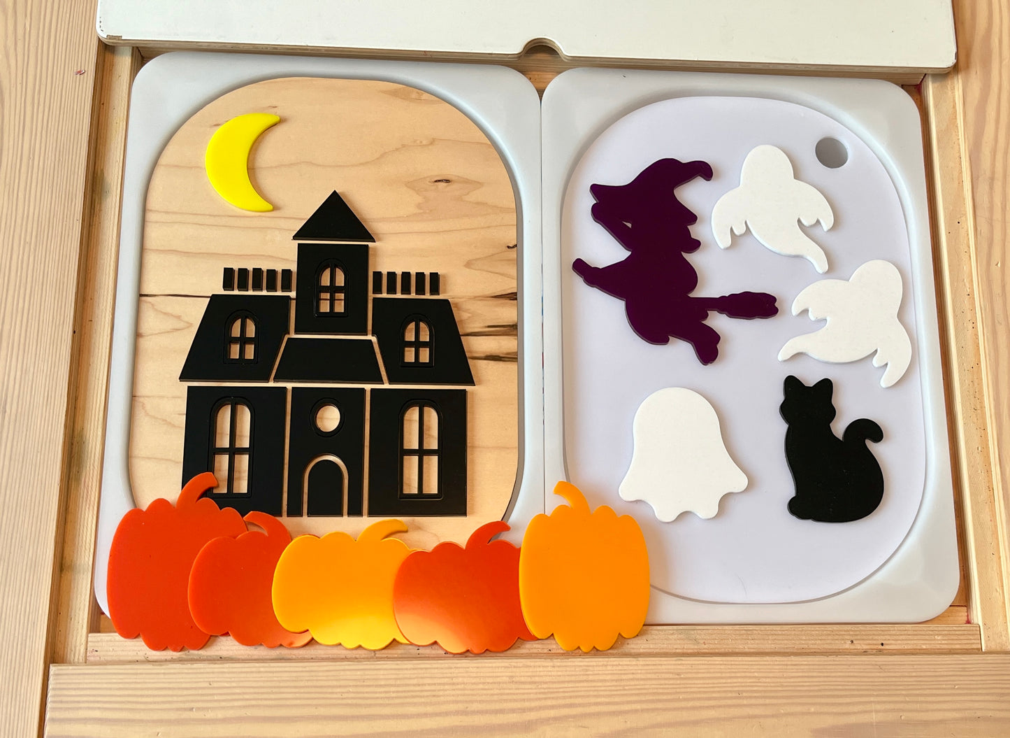 Haunted House Dry Erase Halloween Flisat Insert with Dry Erase Pieces