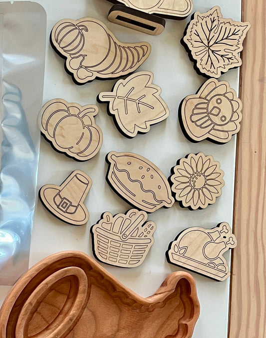 Set of 10 Wood or Clear Acrylic Thanksgiving Counters Loose Parts