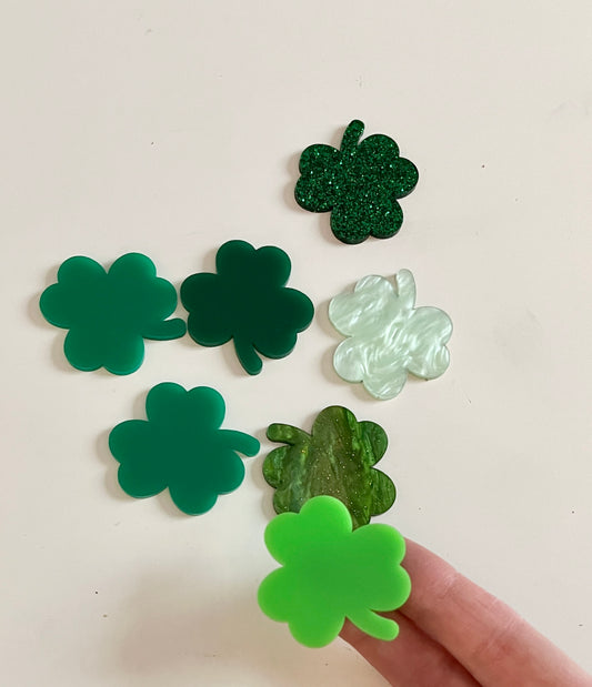 Little Dry Erasables - Small Clovers / Shamrocks