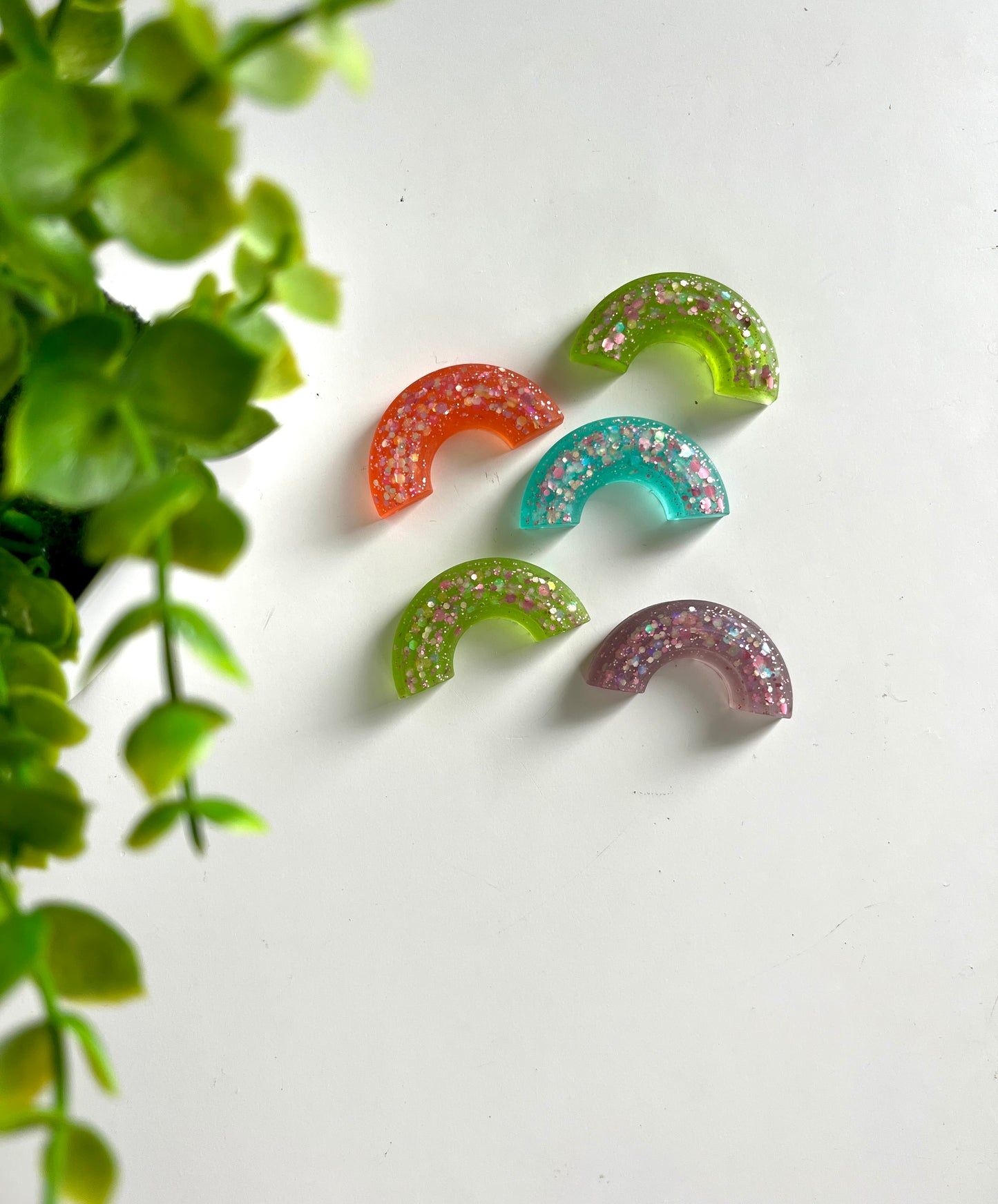 Mixed Rainbow Resin Loose Parts, Set of 5