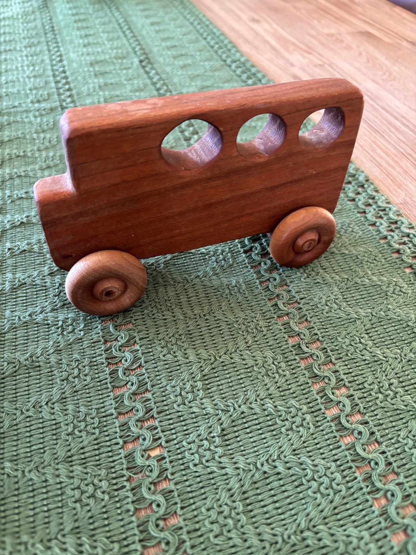 Ready to Ship, Push Cars, 10 Colours / Styles