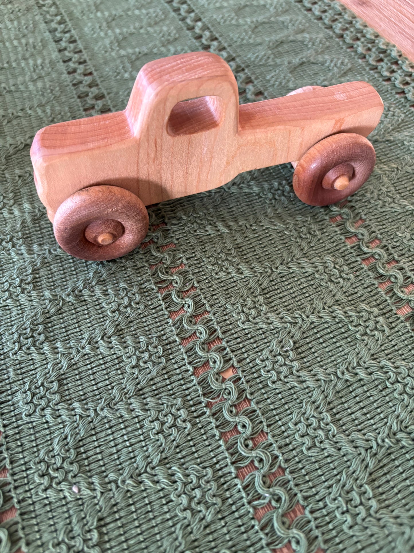 Ready to Ship, Push Cars, 10 Colours / Styles