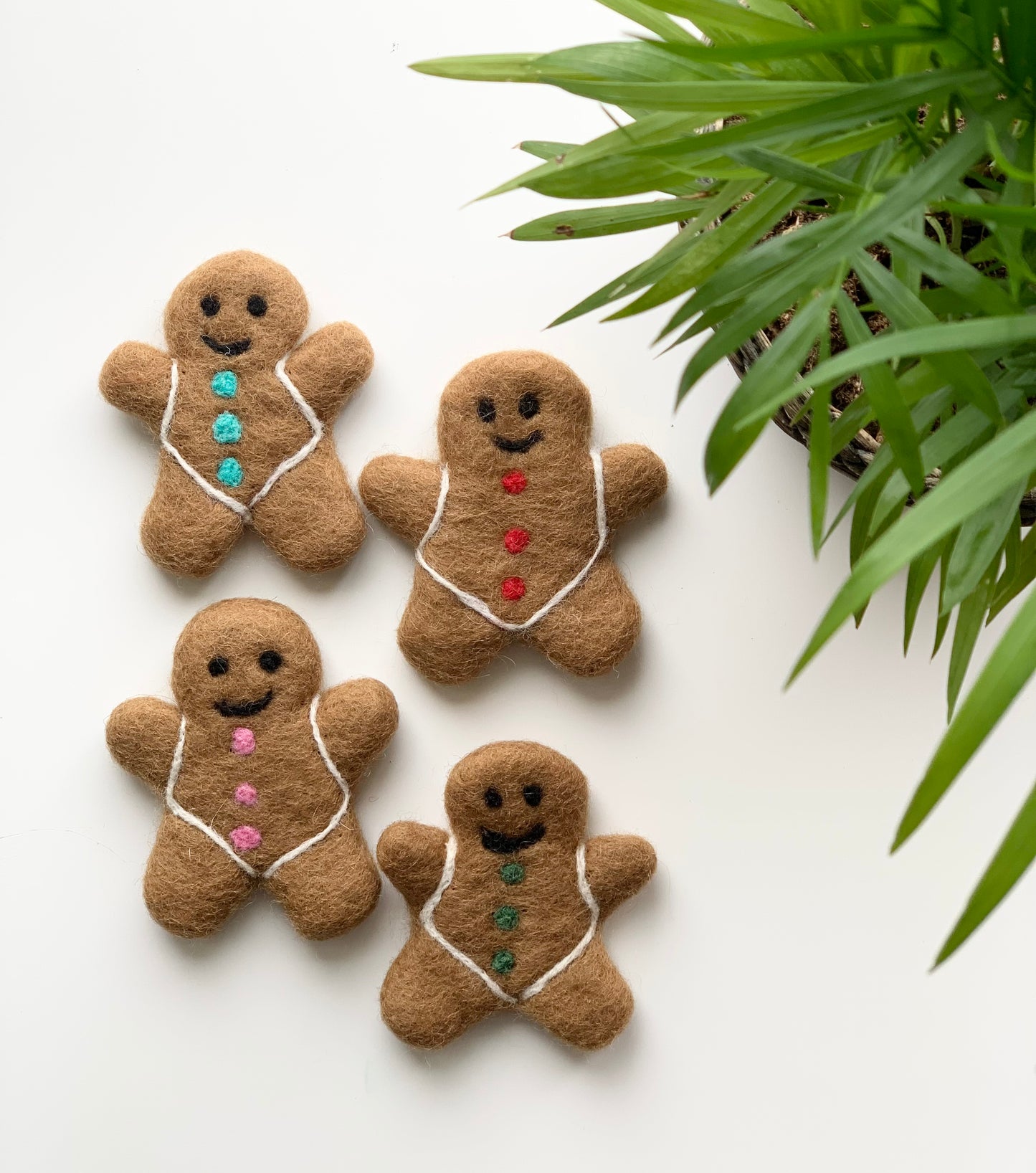 One Felt Gingerbread Man — Green Buttons