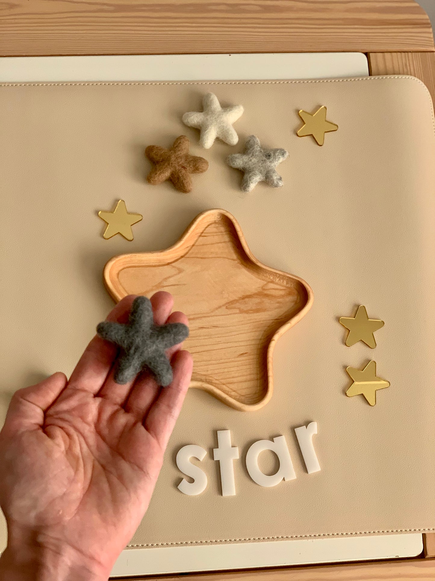 Neutral Felt Stars