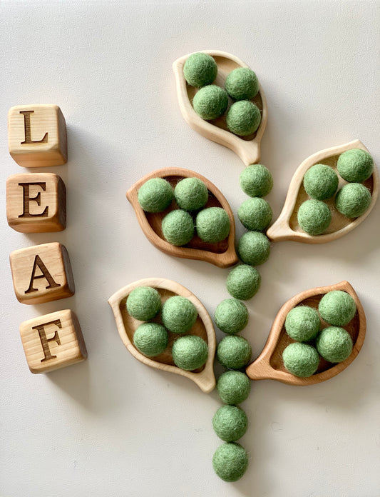 Small Leaf Plates / Sensory Tray