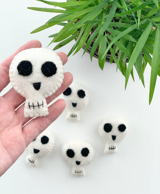 One Felt Halloween Skull