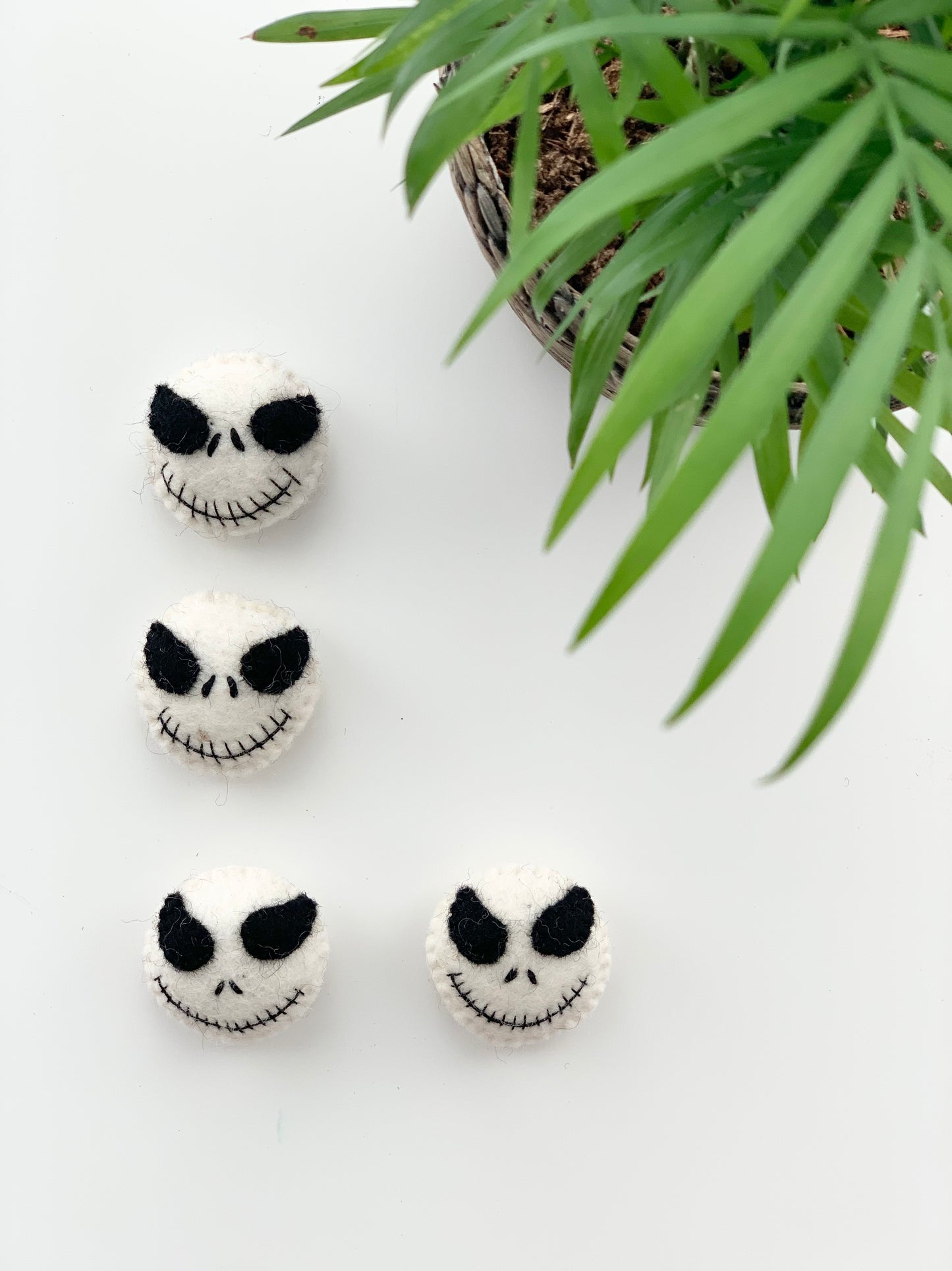 One Felt Scary Halloween Skull