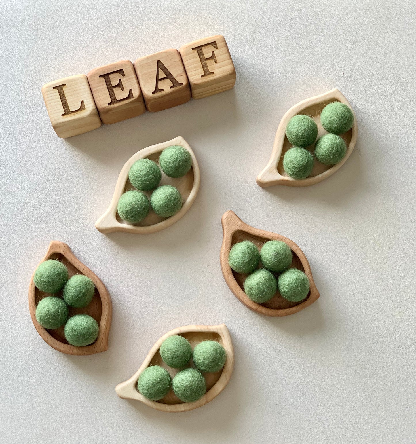 Small Leaf Plates / Sensory Tray