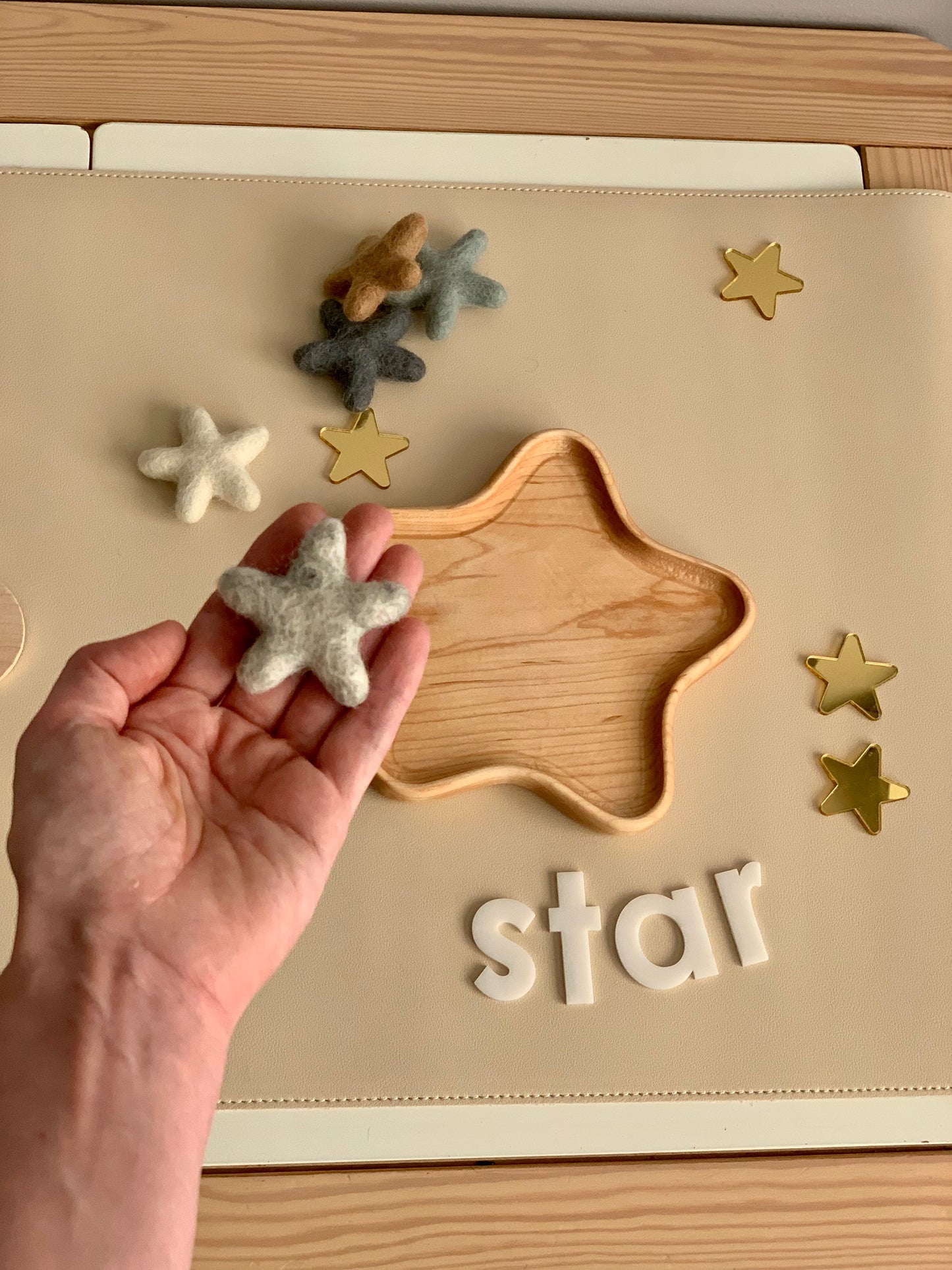 Neutral Felt Stars