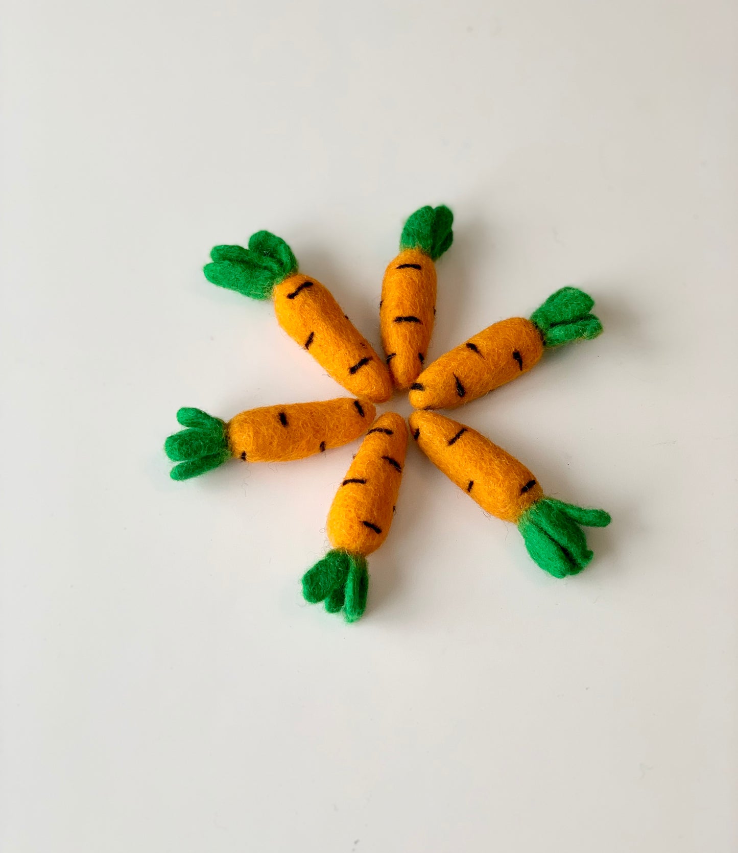 One Felt Carrot